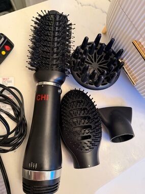 Chi Hot Air Styling Brush with 3 Attachments